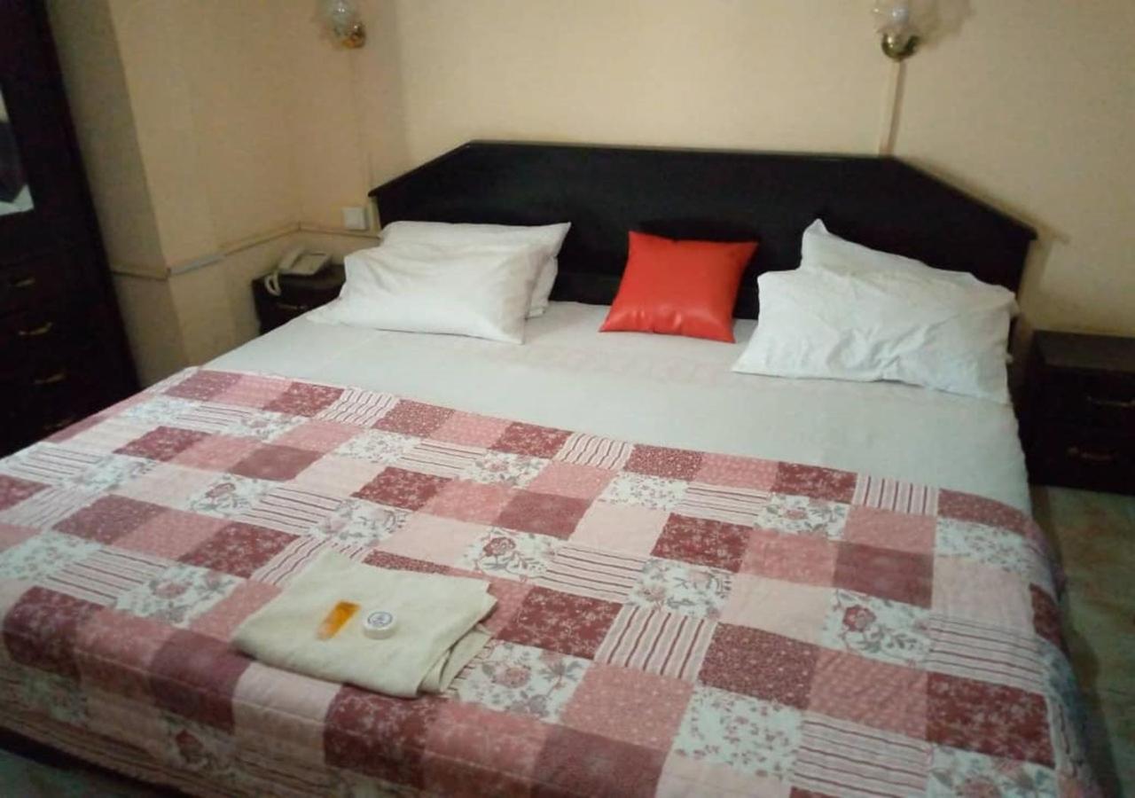 To Be Hotel Кумасі Екстер'єр фото