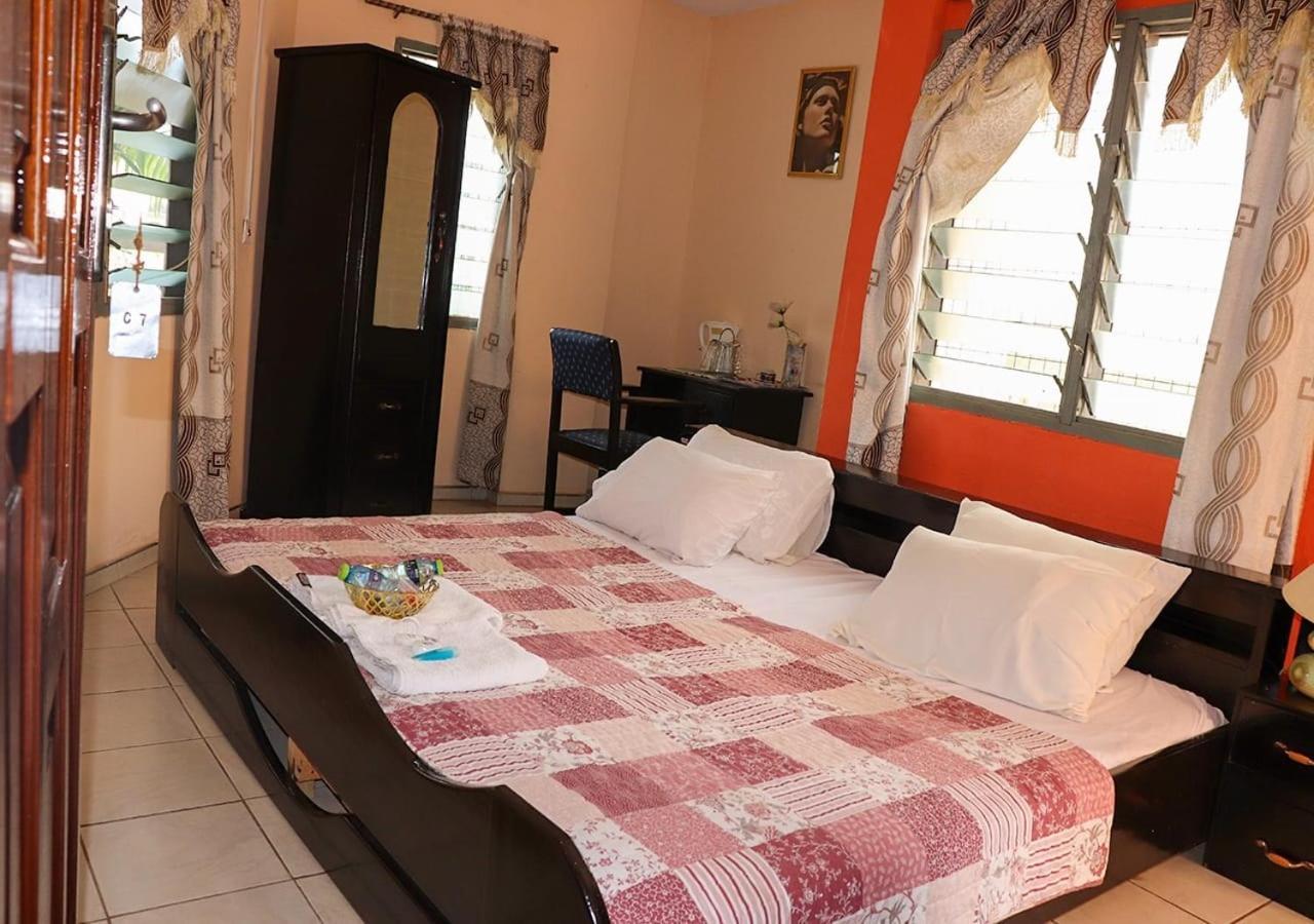 To Be Hotel Кумасі Екстер'єр фото