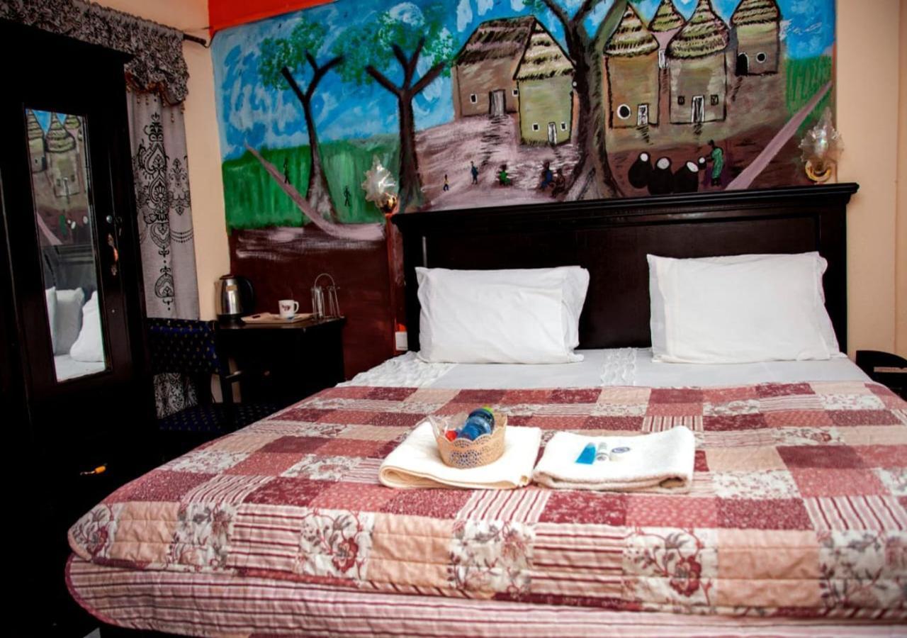 To Be Hotel Кумасі Екстер'єр фото