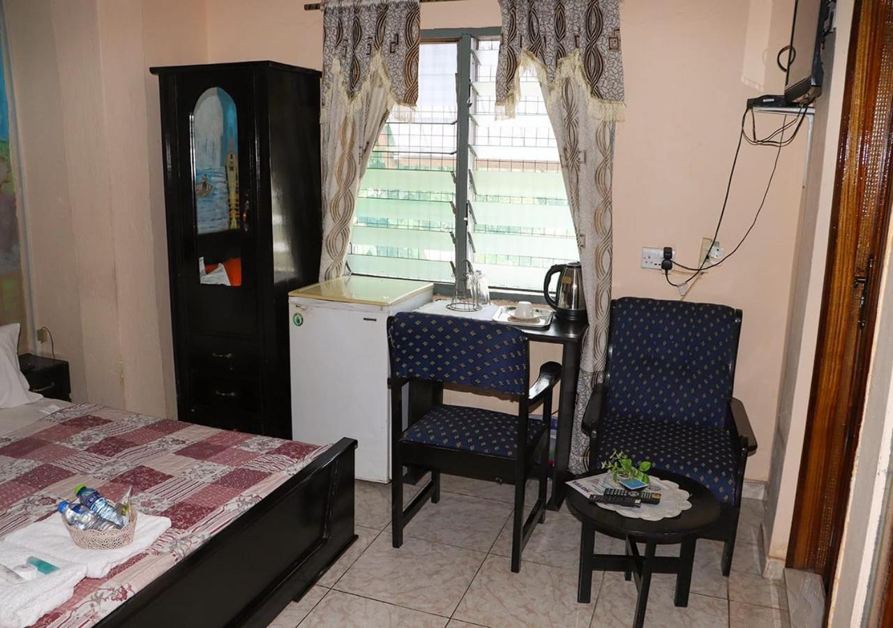 To Be Hotel Кумасі Екстер'єр фото